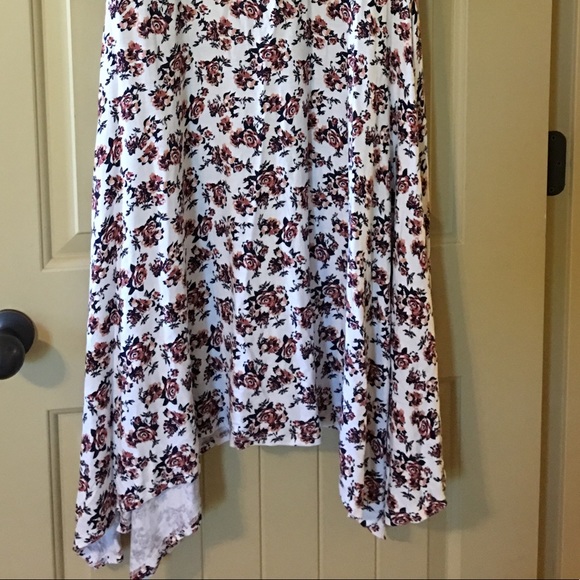 Downeast Basics floral dress - Picture 2 of 2